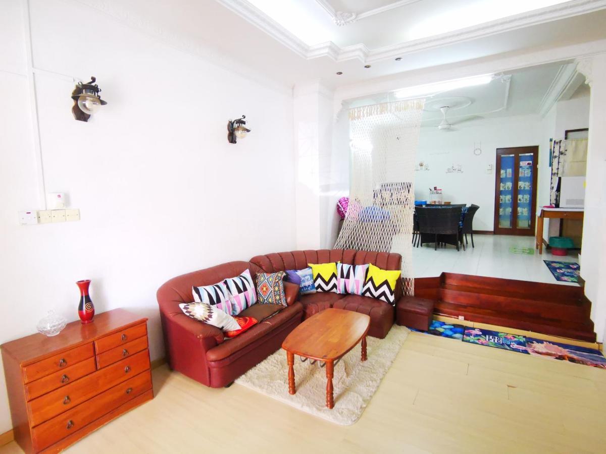 Lpm Room Tanjung Bungah  Exterior photo